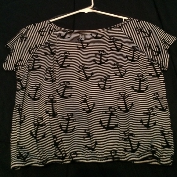 Top - Picture 2 of 3