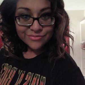 Meet your Posher, Andreina