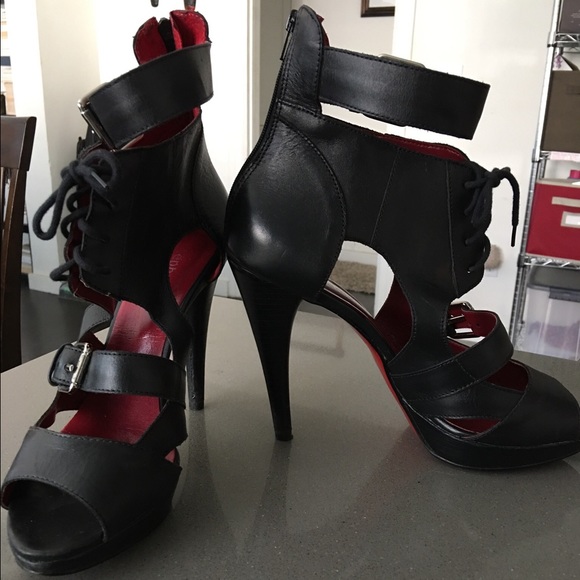 Black high heel shoes - Picture 3 of 3