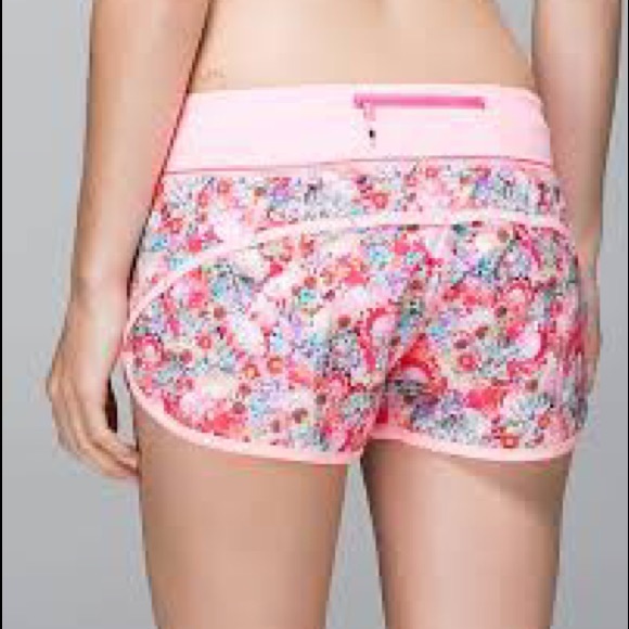 lululemon athletica Pants - 💟Lululemon Flowabunga speed shorts 💟