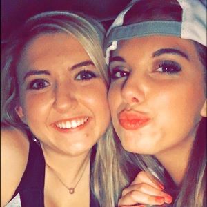 Meet your Posher, Gaby