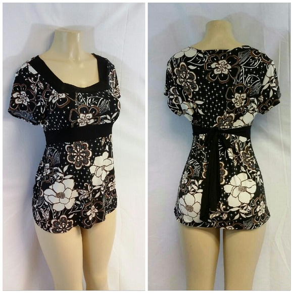 Claudia Richards Tops - CLAUDIA RICHARDS Tie-back Baby Doll Top size Lg