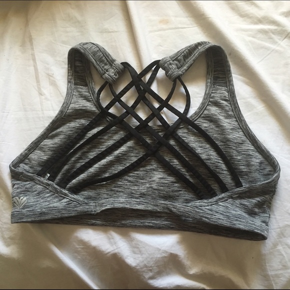 Strappy back sports bra