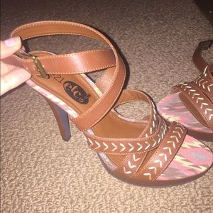 Rue 21 Aztec print heels/ black plaid cut off shir