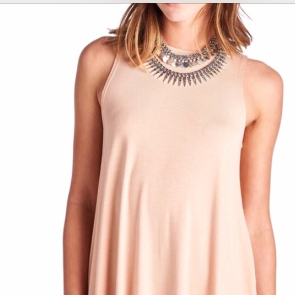 SALE Pretty peach tunic - Picture 3 of 3