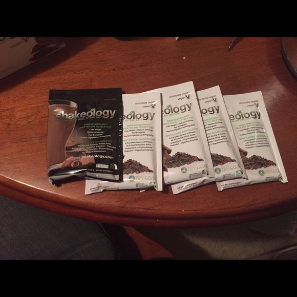 Five packets of Beachbody shakeology