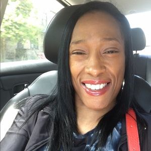 Meet your Posher, Myra