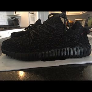 Black Adidas Yeezys Never Worn