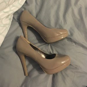 Steve Madden nude pumps