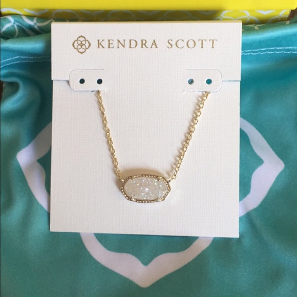 IN SEARCH FOR THIS NECKLACE OR SOMETHING SIMILAR