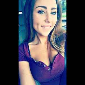 Meet your Posher, Nicole