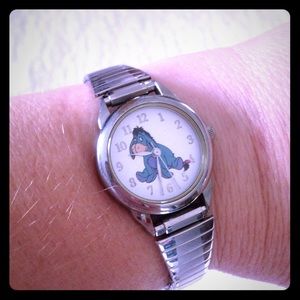 Eeyore watch (needs new battery)