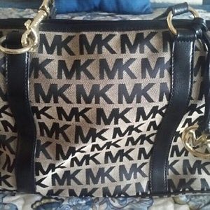 Authentic Michael kors handbag