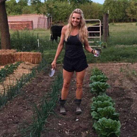 Meet your Posher, Dionne - Picture 1 of 1