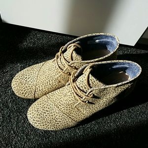 Brand New Toms Wedges Cheetah Print Size 9M