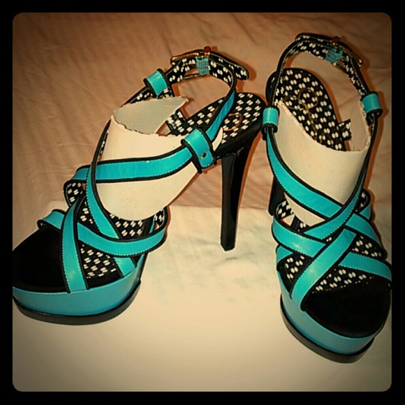 Jessica Simpson heels only wear them once