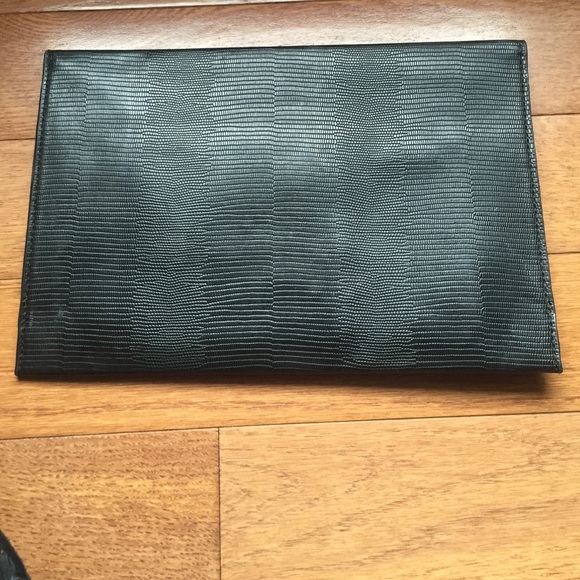 BCBG envelope clutch - Picture 2 of 3