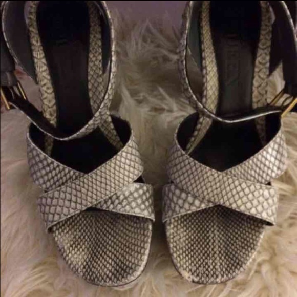 Alexander McQueen - Picture 2 of 4