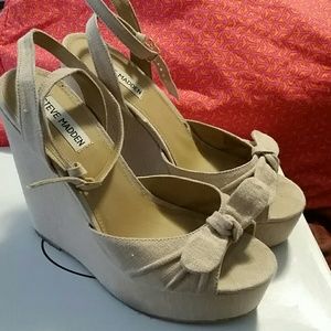 Natural wedge sandels