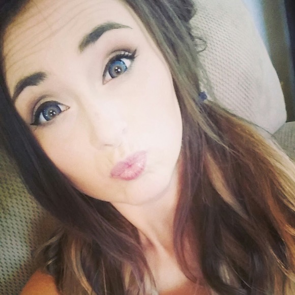 Meet your Posher, Bridget - Picture 1 of 1