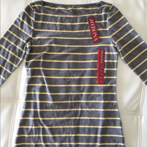 Three quarter sleeve shirt