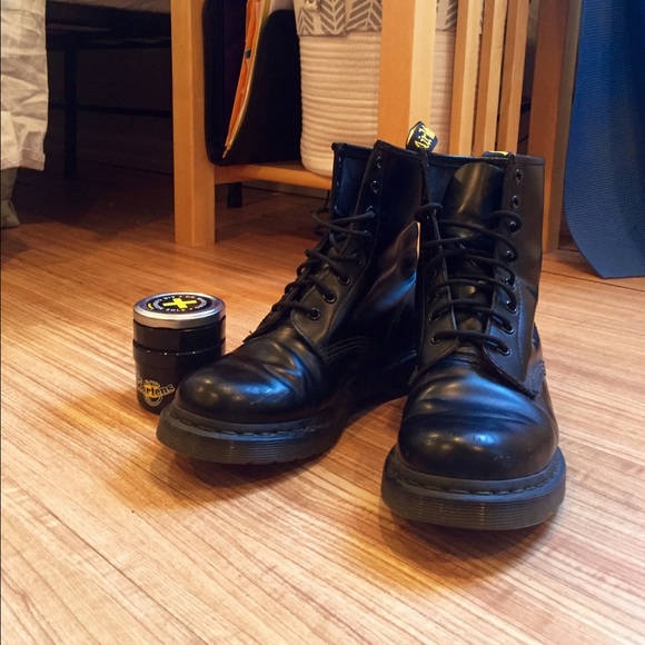 Dr Martens// size 8