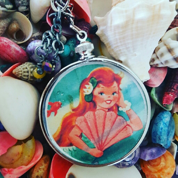 Retro Mermaid Kawaii Necklace