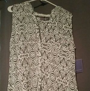 NWT Olive green and white printed sleeveless top