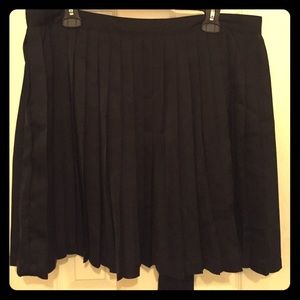 Adorable pleated skirt!