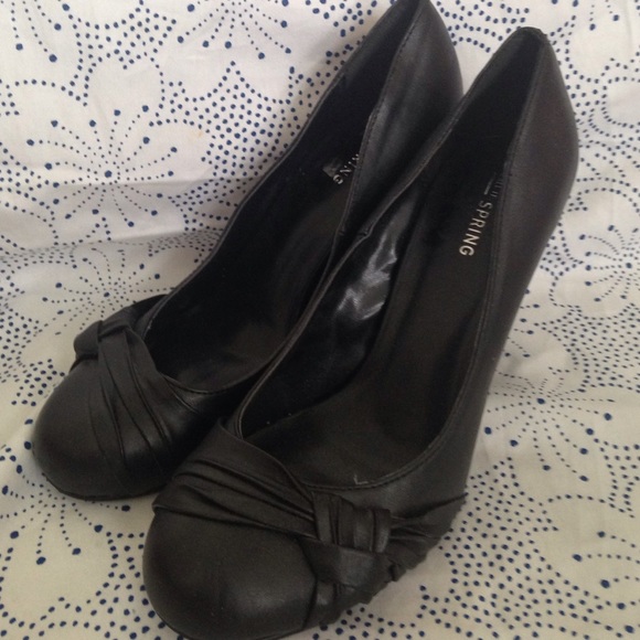 Cute black heels