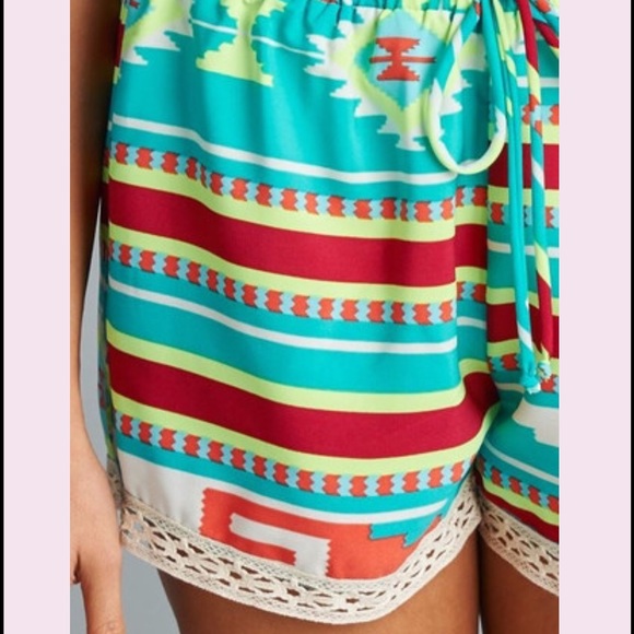 ✅ Aztec Printed Shorts with Lace Trim - Picture 3 of 3