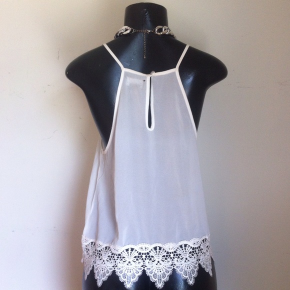 ๐ chic! โจ crotchet top ๐ - Picture 2 of 3