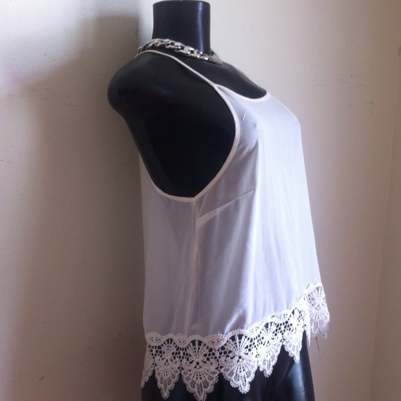 ๐ chic! โจ crotchet top ๐ - Picture 3 of 3