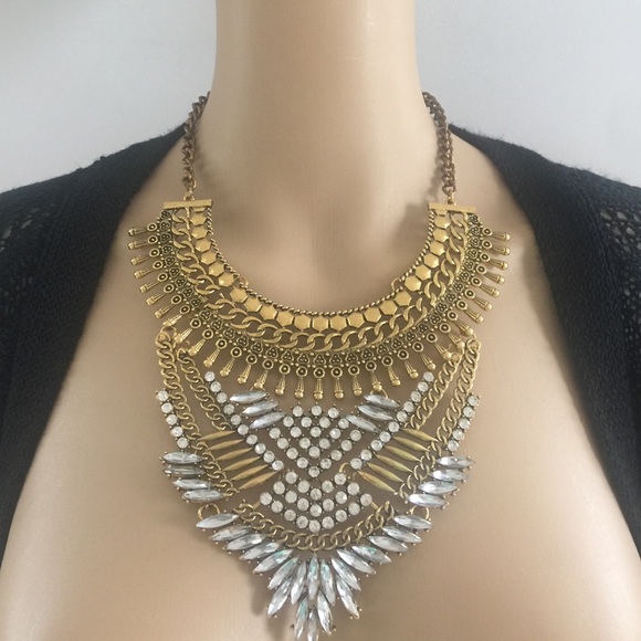Stunning Statement necklace(NWT)price firm - Picture 3 of 3