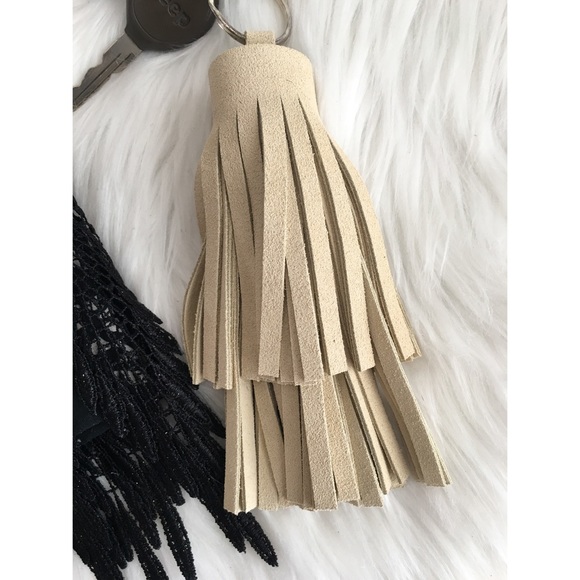 French Vanilla Layered Tassel - Picture 2 of 3