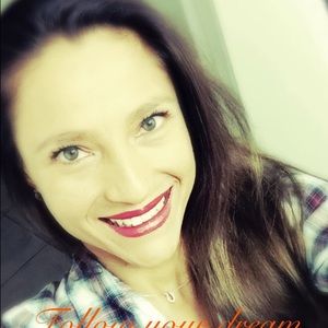 Meet your Posher, Nelida