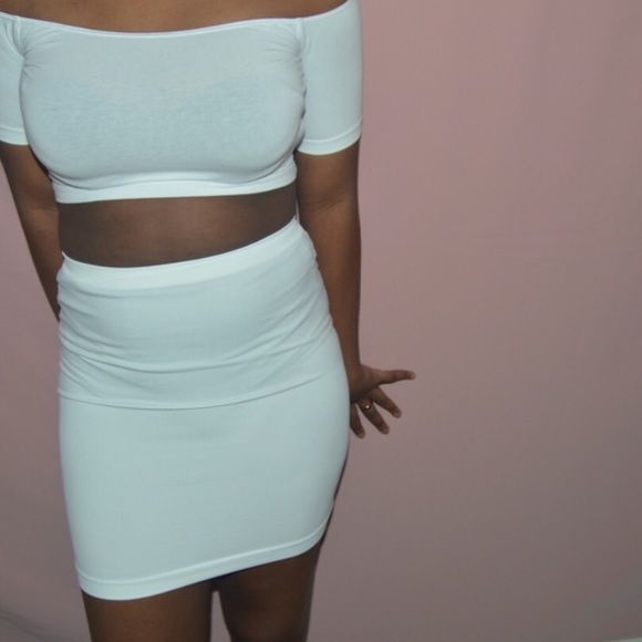 American apparel White off the shoulder crop top