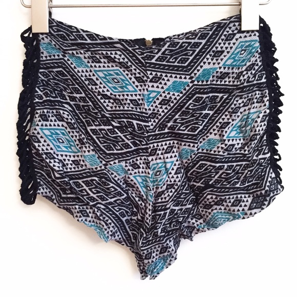 ⛔️ SOLD / Acacia Thai Paia Short - Picture 4 of 4