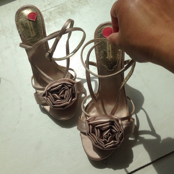 MAX STUDIO HEELS