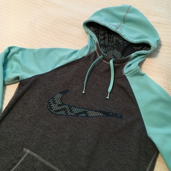 Nike Therma-Fit hoodie
