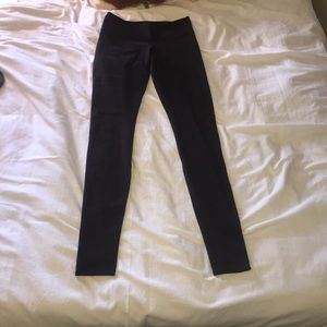 Lululemon leggings size 6