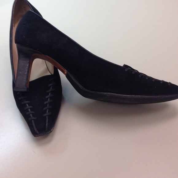 Preloved authentic suede pumps💥sale1 HR - Picture 3 of 4