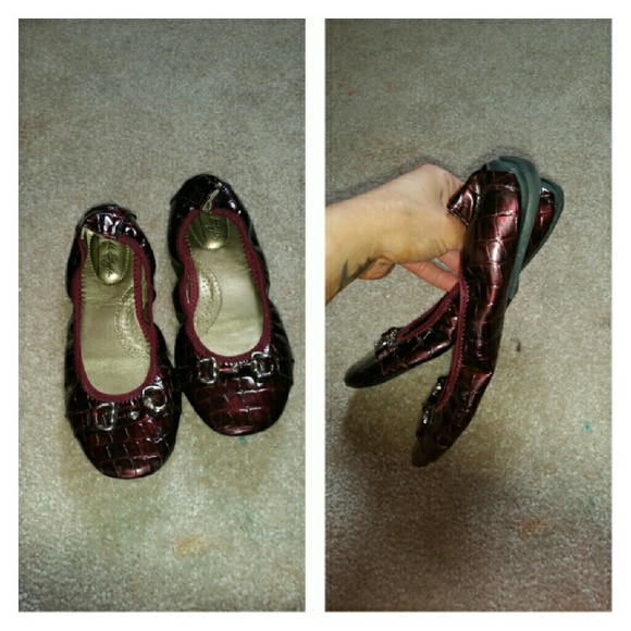 size 7 - Picture 1 of 1