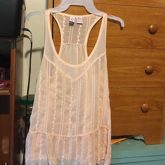 Super cute light peach tank top