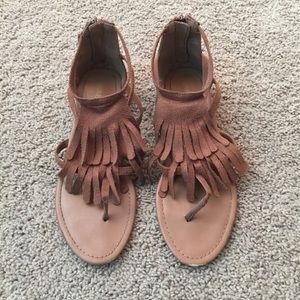 Fringe sandals