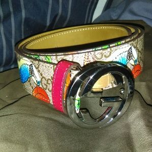 Very nice leather belt. Size 36
