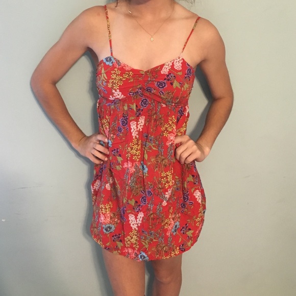 Forever 21 Beautiful red floral sundress - Picture 1 of 4