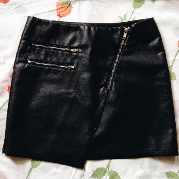 H&M faux leather skirt (with origami hem)