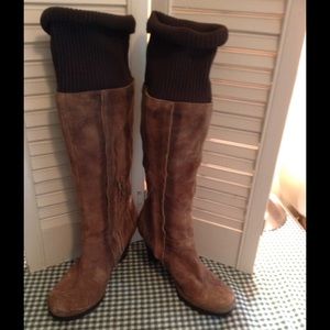 Rugged Leather Cedro Suede  Boots by Apepazza