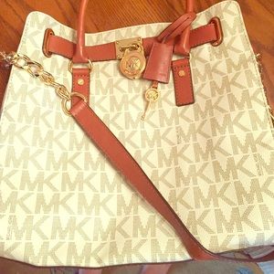 100% Authentic Michael Kors LARGE Hamilton bag